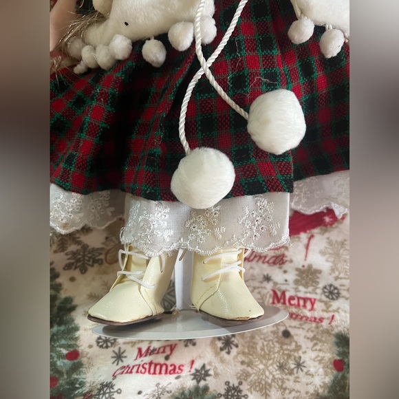 VINTAGE PORCELAIN HOLIDAY DOLL WITH STAND - Picture 6 of 13